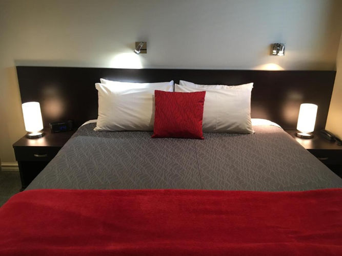 Executive Spa room with corner spa bath